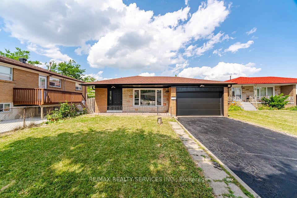 7493 Netherwood Road, Mississauga, ON L4T 2N7 at 7493 Netherwood Road, Mississauga, ON L4T 2N7, Mississauga, ON, L4T 2N7