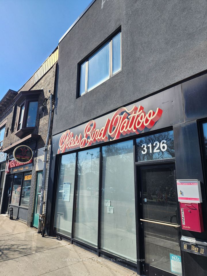 3126 Dundas Street W Front Main, Toronto, ON M6P 2A1