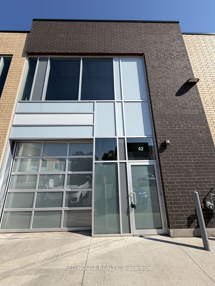 1160 King Road, Burlington, ON L7T 0C5