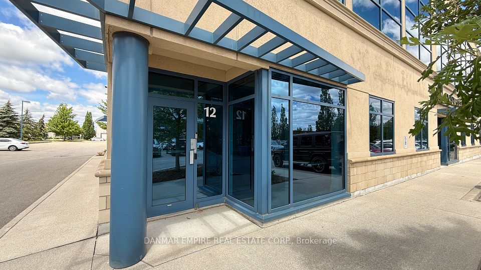 2380 Bristol Circle 12, Oakville, ON L6H 6M5