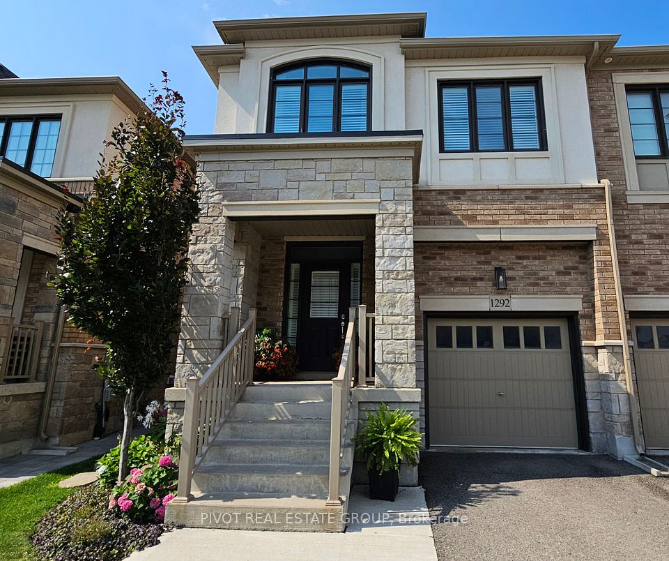 Semi-Detached at 1292 Clarriage Court, Milton, ON L9E 1J4, Milton