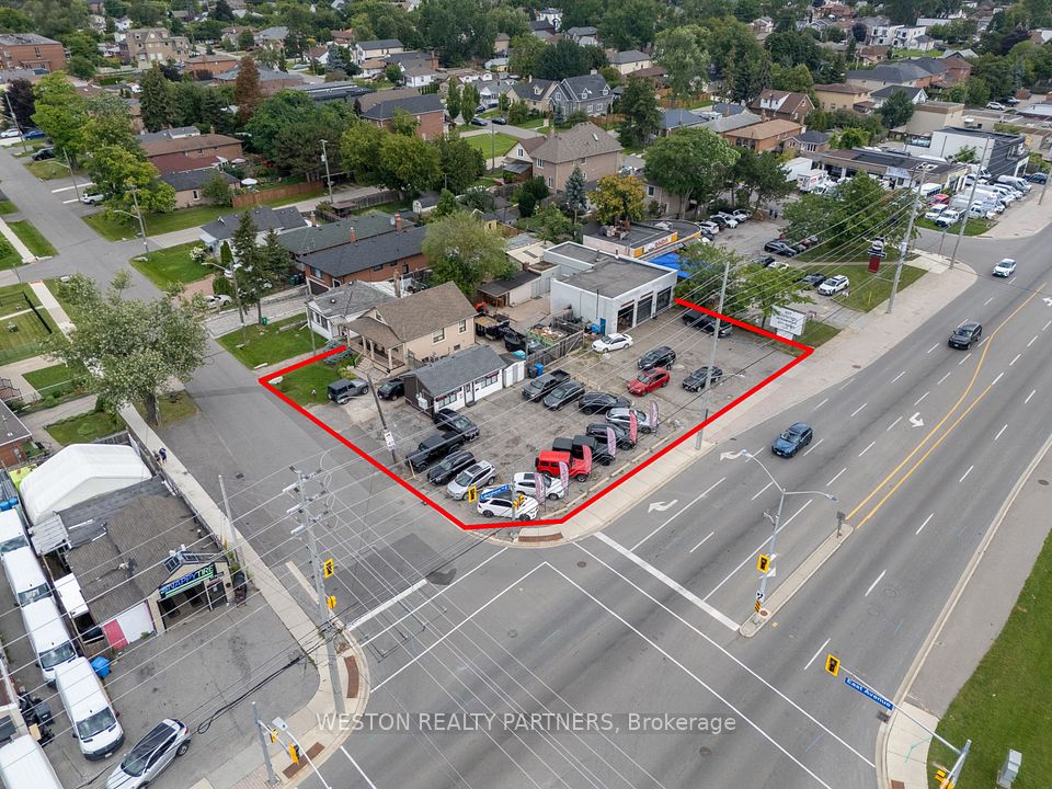 825-827 Lakeshore Road E, Mississauga, ON L5E 1C9