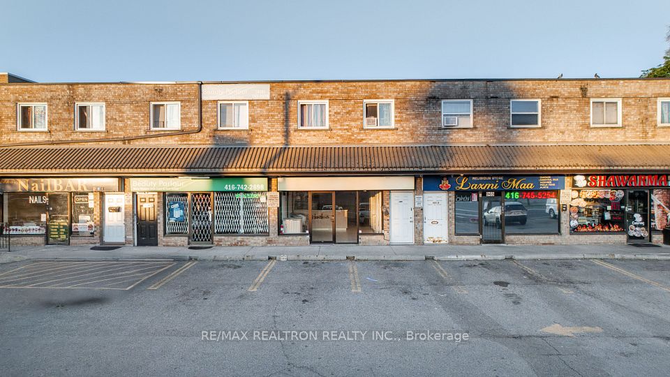963 Albion Road N, Toronto, ON M9V 1A6
