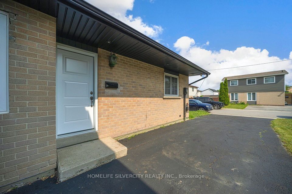 3 Hapsburg Square, Brampton, ON L6S 1Y7 at 3 Hapsburg Square, Brampton, ON L6S 1Y7, Brampton, ON, L6S 1Y7