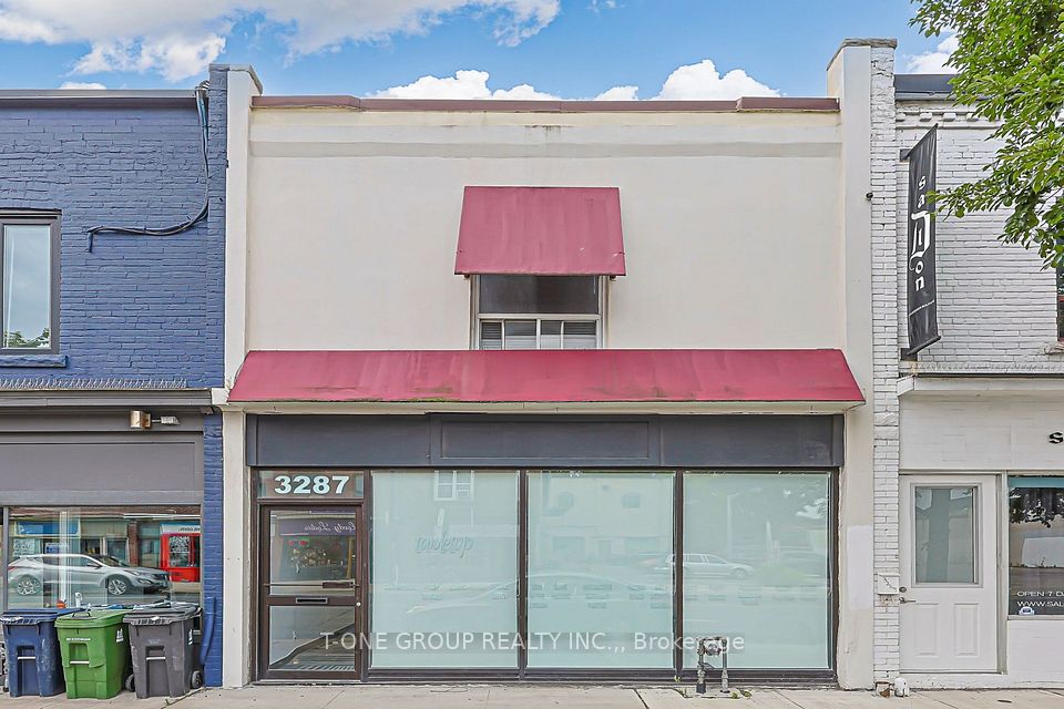 3287 Dundas Street W, Toronto, ON M6P 2A5