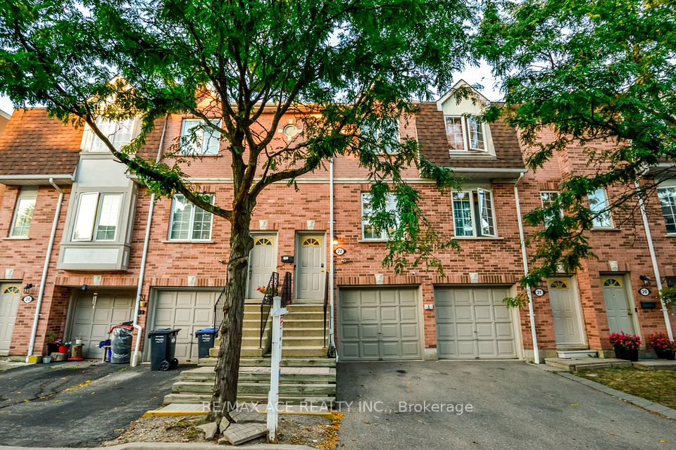 1525 South Parade Court 22, Mississauga, ON L5M 6E9 at 1525 South Parade Court 22, Mississauga, ON L5M 6E9, Mississauga, ON, L5M 6E9