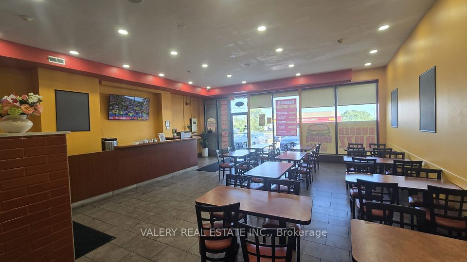 1125 Dundas Street East Street E 12A, Mississauga, ON L4Y 2C3