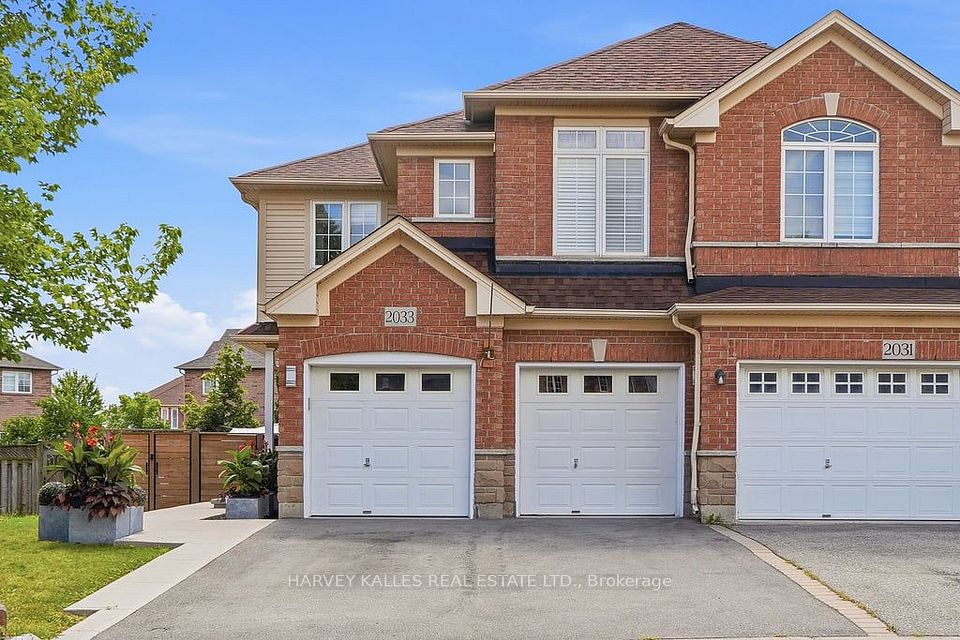 2033 Redstone Crescent, Oakville, ON L6M 5B2 at 2033 Redstone Crescent, Oakville, ON L6M 5B2, Oakville, ON, L6M 5B2