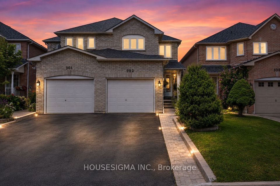 902 Applecroft Circle, Mississauga, ON L5V 2A7 at 902 Applecroft Circle, Mississauga, ON L5V 2A7, Mississauga, ON, L5V 2A7