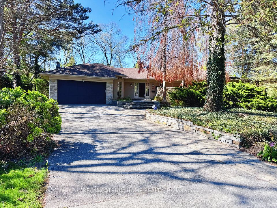223 Trelawn Avenue, Oakville, ON L6J 4R3 at 223 Trelawn Avenue, Oakville, ON L6J 4R3, Oakville, ON, L6J 4R3