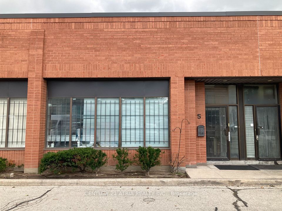 40 Kodiak Crescent 5, Toronto, ON M3J 3G5