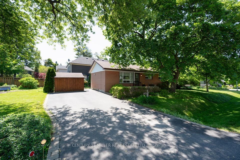 1304 Avon Crescent, Oakville, ON L6J 2T7 at 1304 Avon Crescent, Oakville, ON L6J 2T7, Oakville, ON, L6J 2T7