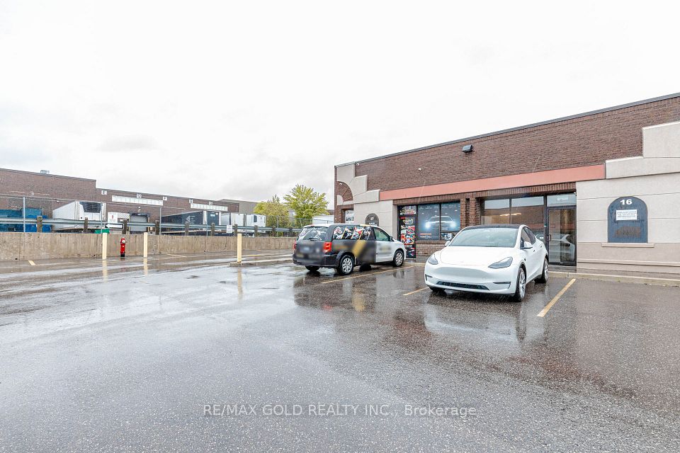 5484 Tomken Road 16, Mississauga, ON L4W 2Z6