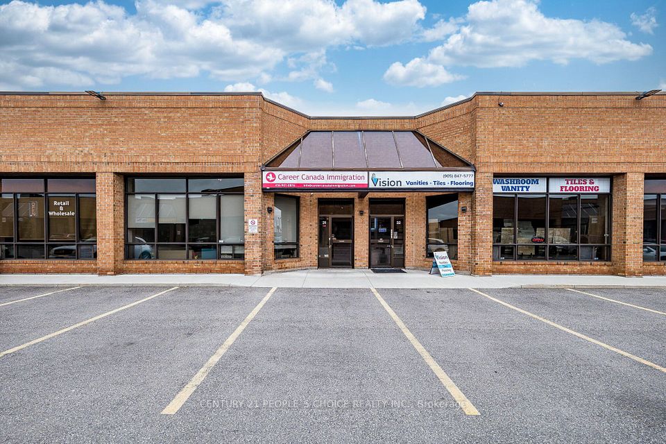 775 Pacific Road 31, Oakville, ON L6L 6M4