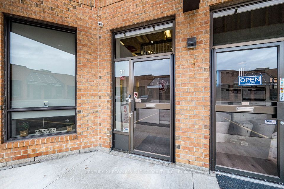 775 Pacific Road 31, Oakville, ON L6L 6M4