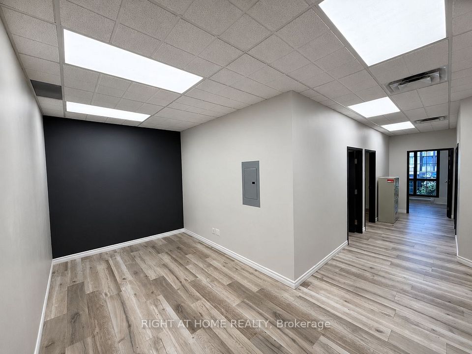 334 Lakeshore Road E 201, Oakville, ON L6J 1J6
