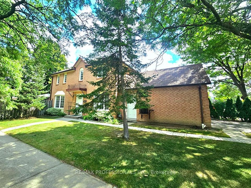 500 Silverthorne Crescent 1, Mississauga, ON L5R 1W3 at 500 Silverthorne Crescent 1, Mississauga, ON L5R 1W3, Mississauga, ON, L5R 1W3