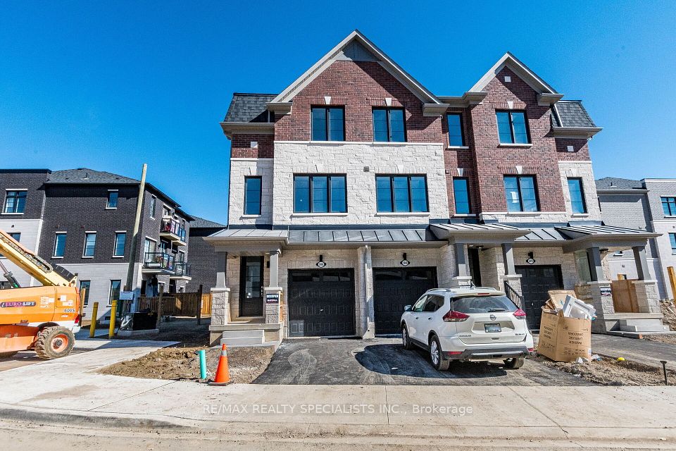 Att/Row/Townhouse at 5966 Saigon Street, Mississauga, ON L5V 2V9, Mississauga