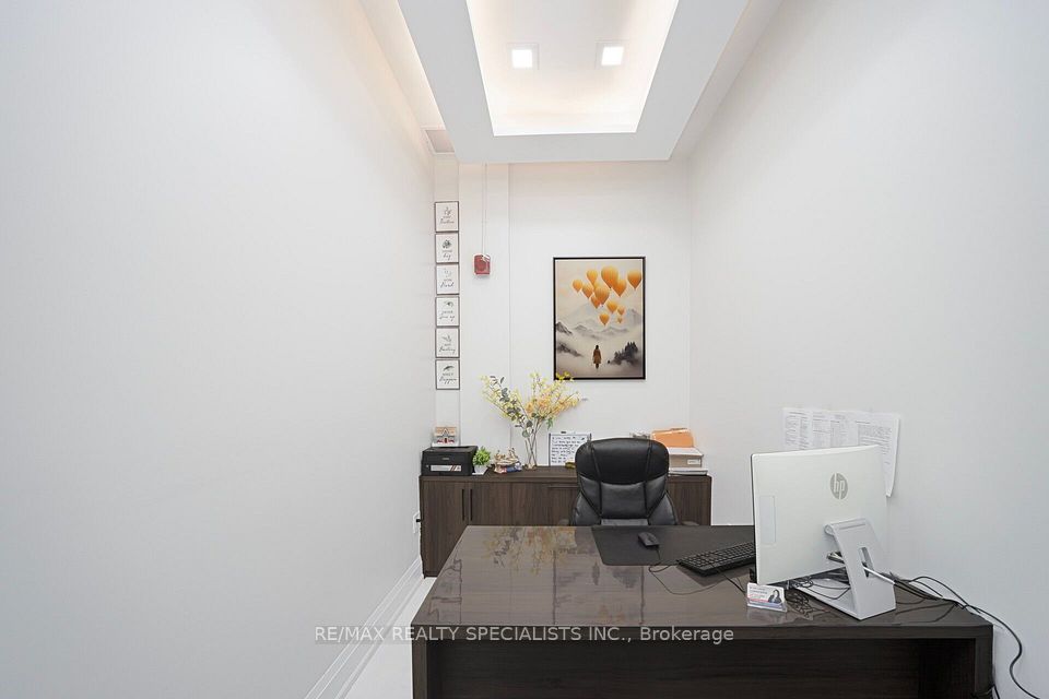 20 MARITIME ONTARIO Boulevard 21, Brampton, ON L6S 0E7