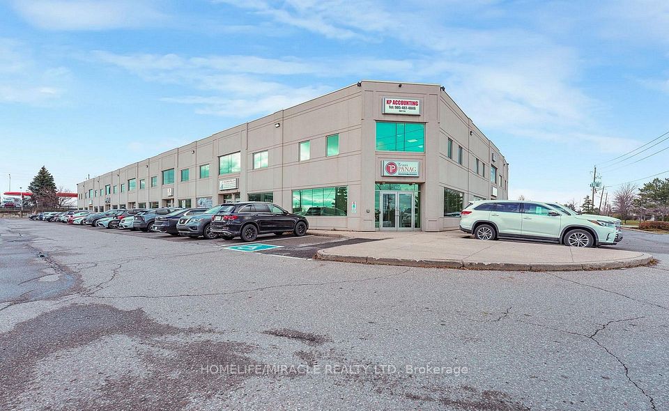 2 Automatic Drive 112 {Main Floor}, Brampton, ON L6S 6K8