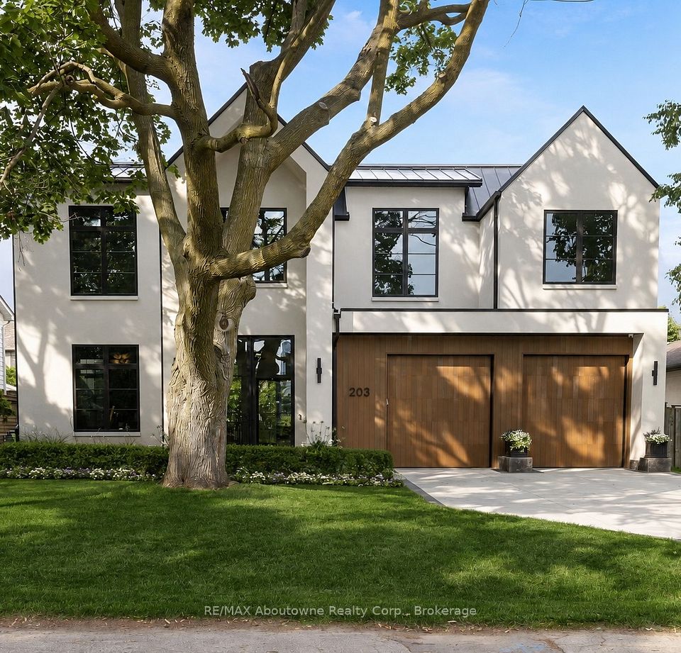 203 Weybourne Road, Oakville, ON L6K 2T7 at 203 Weybourne Road, Oakville, ON L6K 2T7, Oakville, ON, L6K 2T7