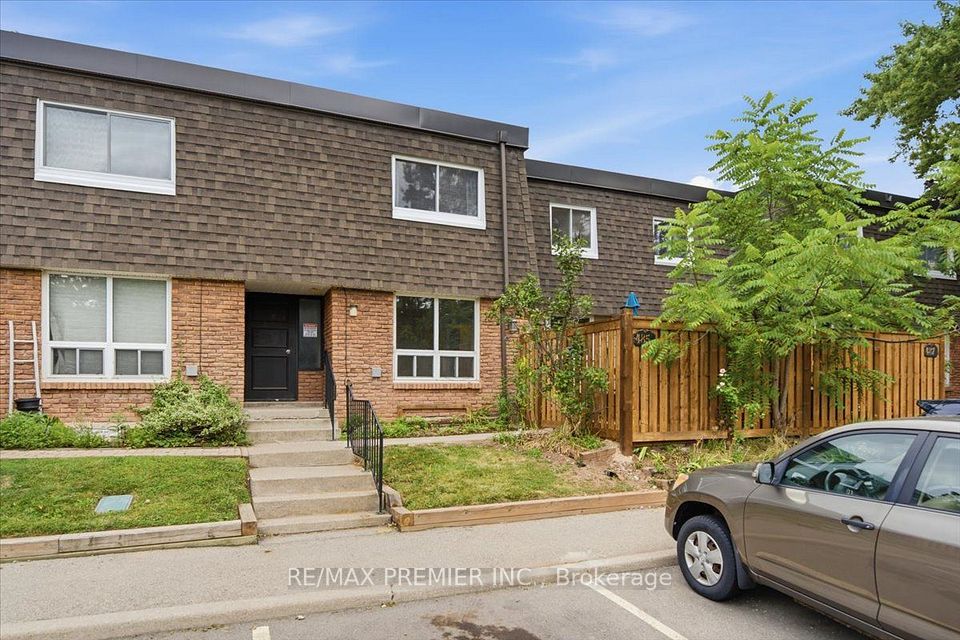 485 Timber Lane, Burlington, ON L7L 4B1 at 485 Timber Lane, Burlington, ON L7L 4B1, Burlington, ON, L7L 4B1