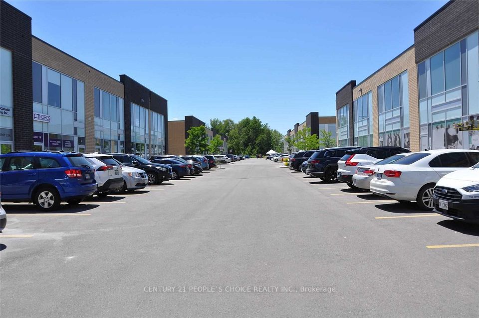 1185 Queensway E 8, Toronto, ON L4Y 1S1