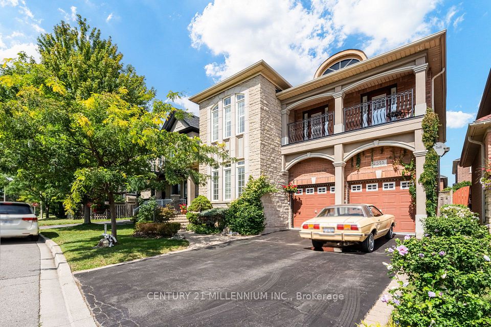 2555 Nichols Drive, Oakville, ON L6H 7L3 at 2555 Nichols Drive, Oakville, ON L6H 7L3, Oakville, ON, L6H 7L3