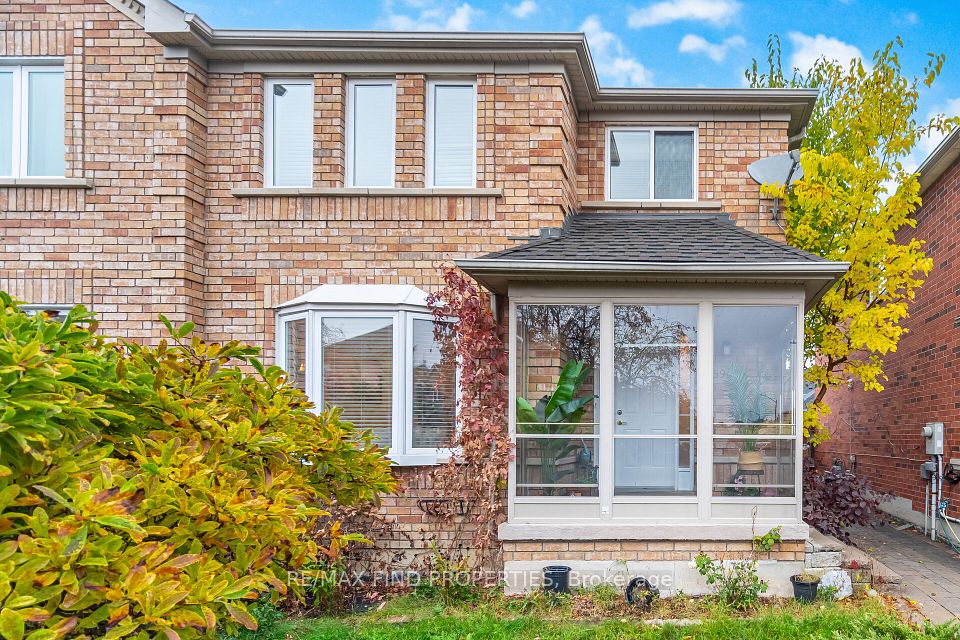 Att/Row/Townhouse at 5903 Shelford Terrace, Mississauga, ON L5M 6K2, Mississauga