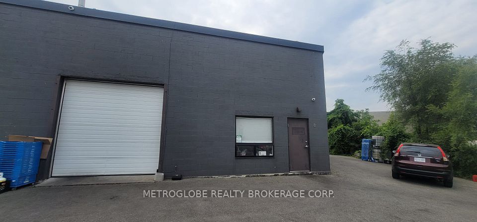 16 Sheffield Street 8, Toronto, ON M6M 3E6