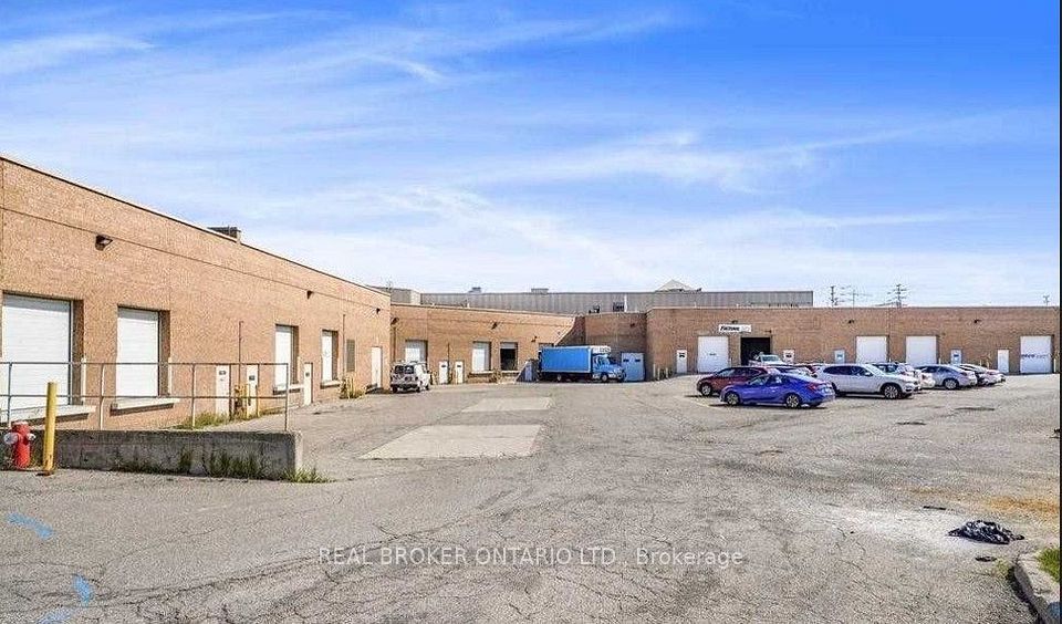 6660 Kennedy Road 8, Mississauga, ON L5T 2M9