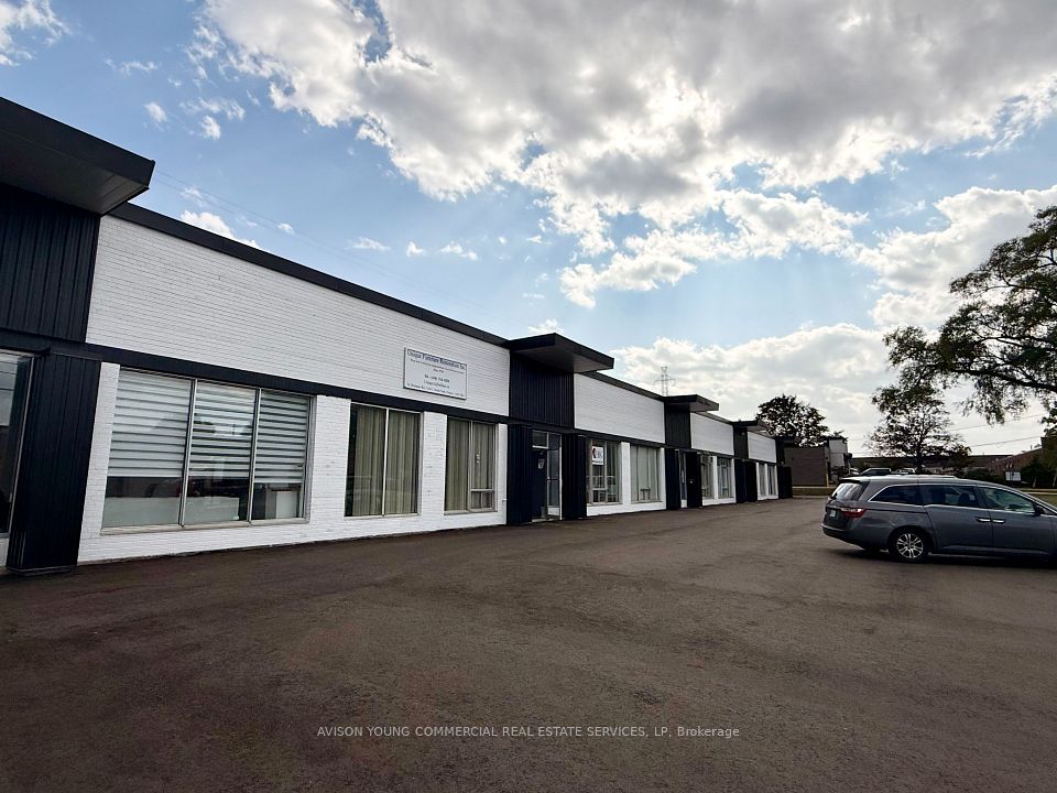 81 Brisbane Road 8, Toronto, ON M3J 2K3