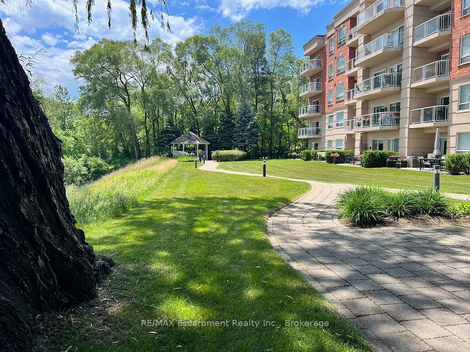 5188 Lakeshore Road 310, Burlington, ON L7L 6P4 at 5188 Lakeshore Road 310, Burlington, ON L7L 6P4, Burlington, ON, L7L 6P4