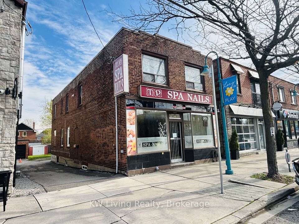 3339 Lake Shore Boulevard W, Toronto, ON M8W 1N1