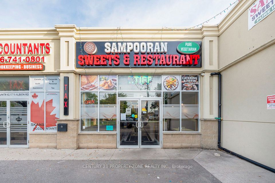 1770 Albion Road 43, Toronto, ON M9V 1C2