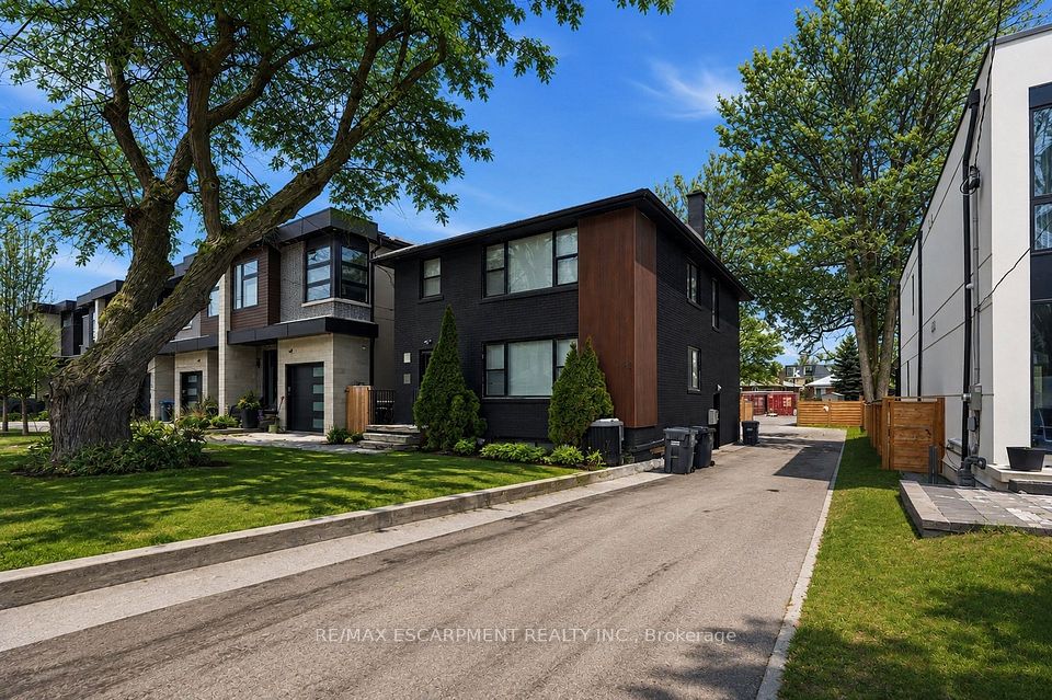 43 Broadview Avenue, Mississauga, ON L5H 2S8 at 43 Broadview Avenue, Mississauga, ON L5H 2S8, Mississauga, ON, L5H 2S8