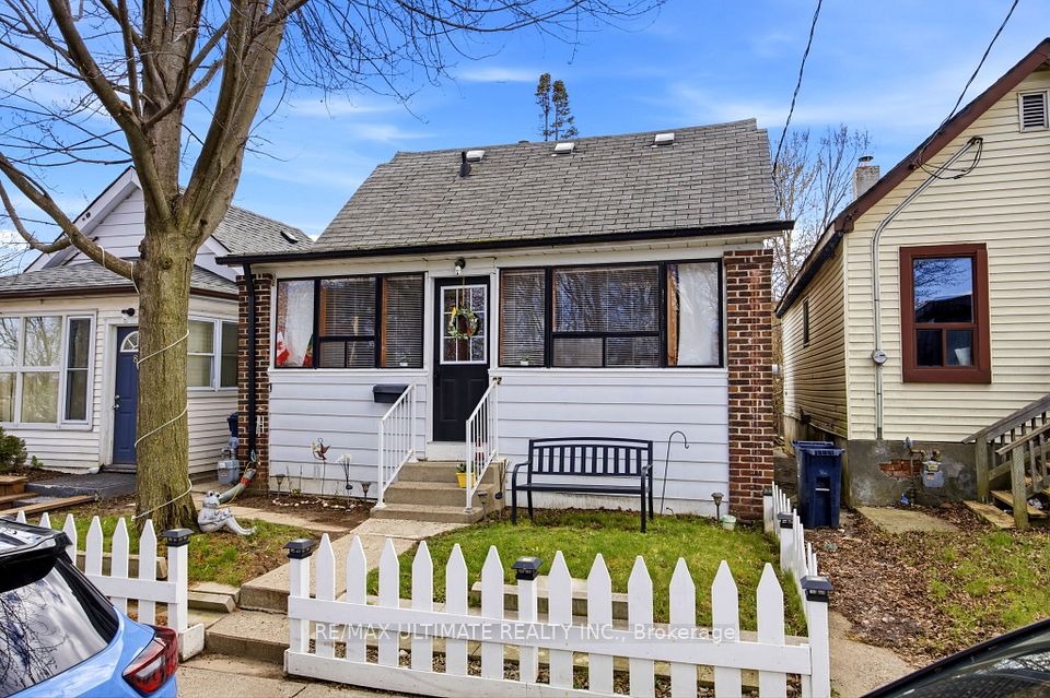 82 Beechwood Avenue, Toronto, ON M6N 4T3 at 82 Beechwood Avenue, Toronto, ON M6N 4T3, Toronto W03, ON, M6N 4T3