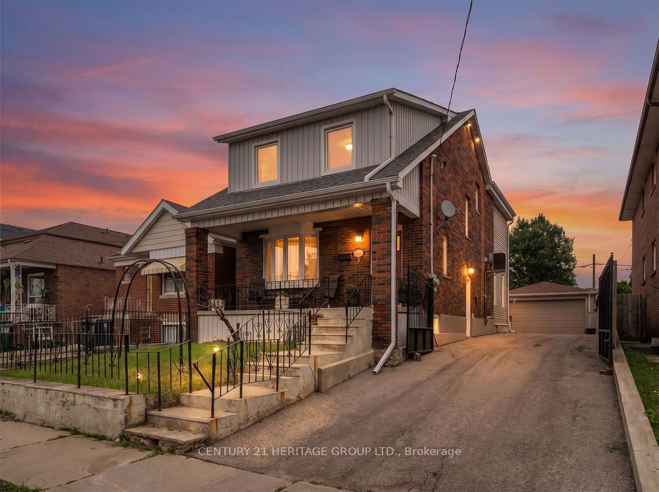 33 Sanderstead Avenue, Toronto, ON M6E 4X6 at 33 Sanderstead Avenue, Toronto, ON M6E 4X6, Toronto W04, ON, M6E 4X6
