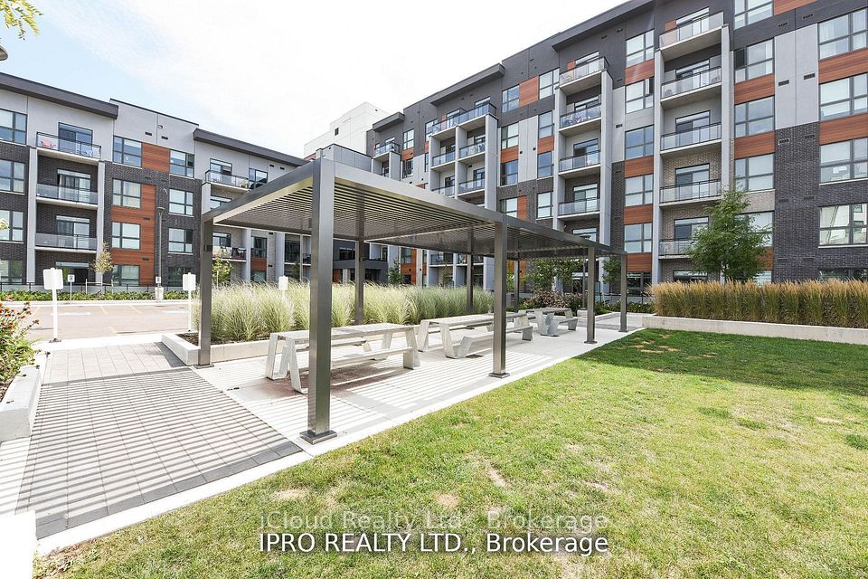 95 Dundas St W Street 004, Oakville, ON L6M 5N4 at 95 Dundas St W Street 004, Oakville, ON L6M 5N4, Oakville, ON, L6M 5N4