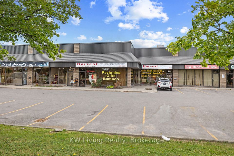 975 Pacific Gate 15 & 16, Mississauga, ON L5T 1Y1