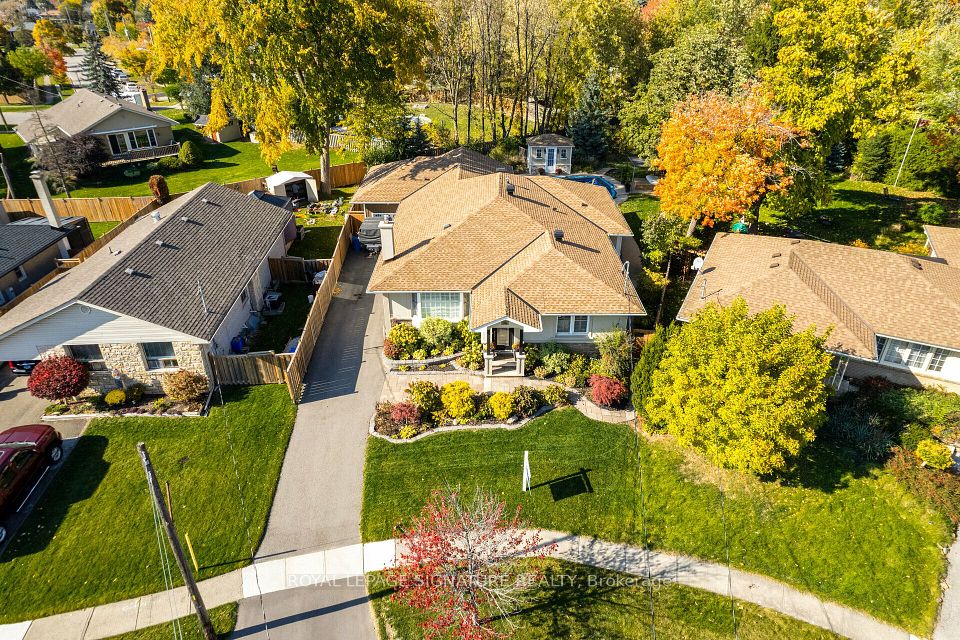 16 Bairstow Crescent, Halton Hills, ON L7G 1L8 at 16 Bairstow Crescent, Halton Hills, ON L7G 1L8, Halton Hills, ON, L7G 1L8