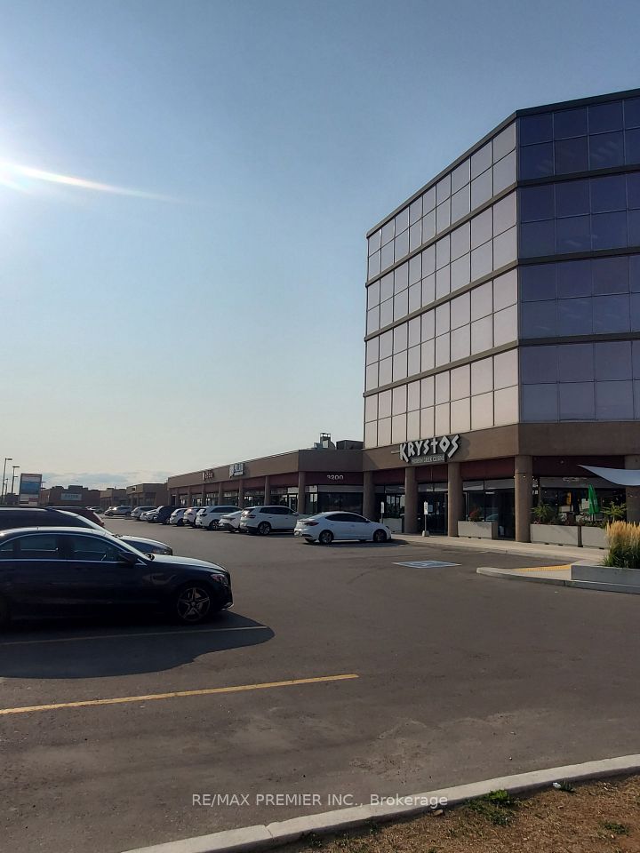 3220 Dufferin Street 13 & 14, Toronto, ON M6A 2T3