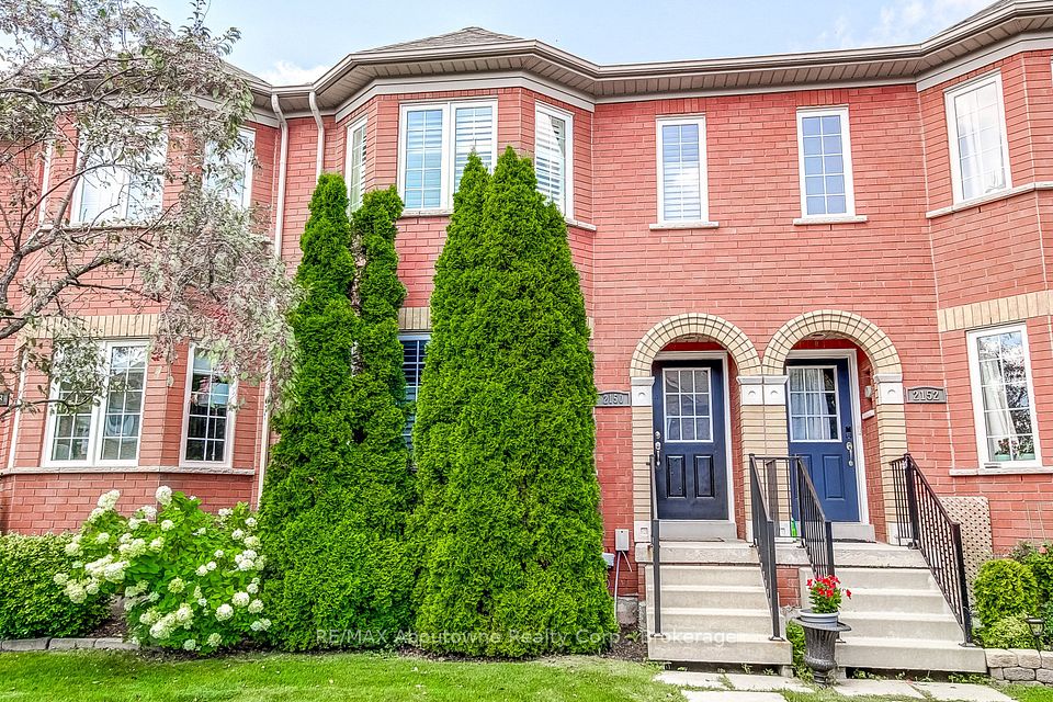 2150 Forest Gate Park, Oakville, ON L6M 4B4 at 2150 Forest Gate Park, Oakville, ON L6M 4B4, Oakville, ON, L6M 4B4