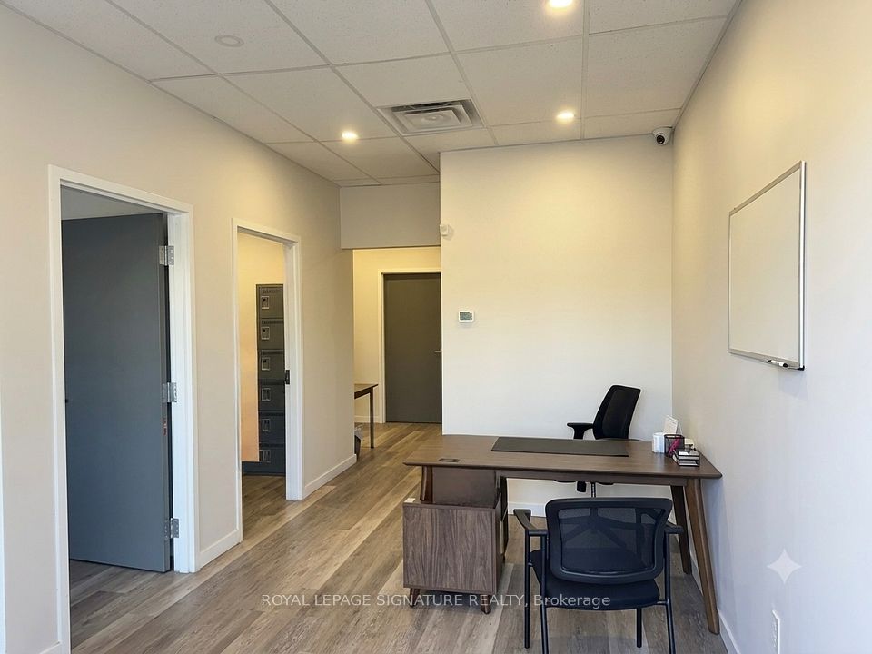 1252 Speers Road 8, Oakville, ON L6L 5N9