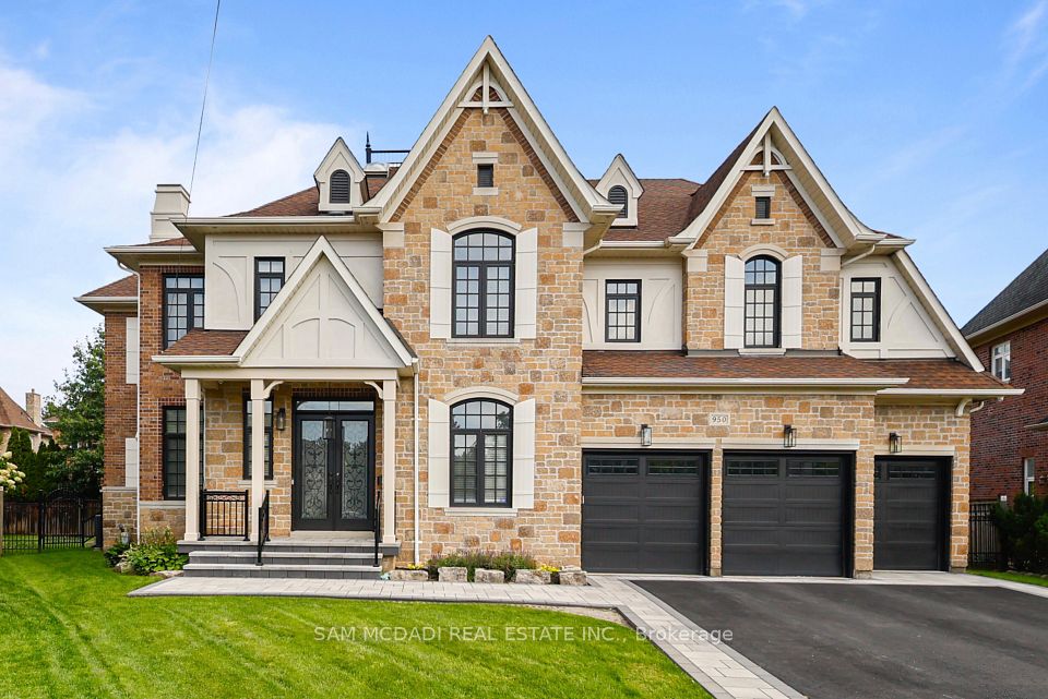 950 Fredonia Drive, Mississauga, ON L5C 2W4 at 950 Fredonia Drive, Mississauga, ON L5C 2W4, Mississauga, ON, L5C 2W4