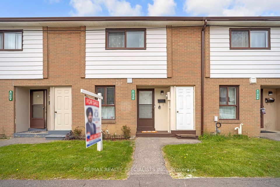 144 Fleetwood Crescent, Brampton, ON L6T 2E6 at 144 Fleetwood Crescent, Brampton, ON L6T 2E6, Brampton, ON, L6T 2E6