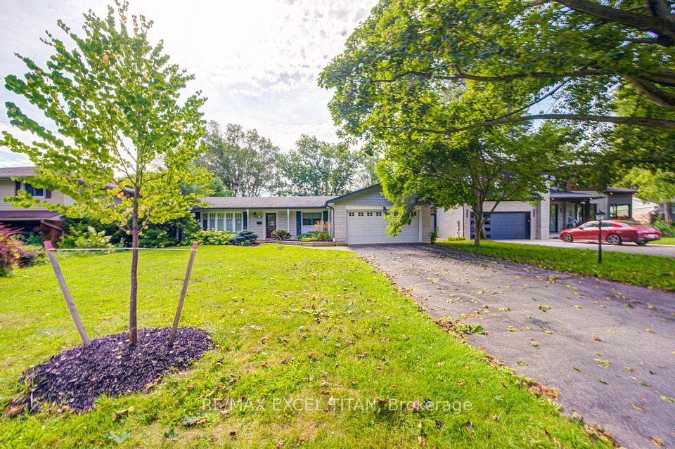 1566 Venetia Drive, Oakville, ON L6L 1K7 at 1566 Venetia Drive, Oakville, ON L6L 1K7, Oakville, ON, L6L 1K7