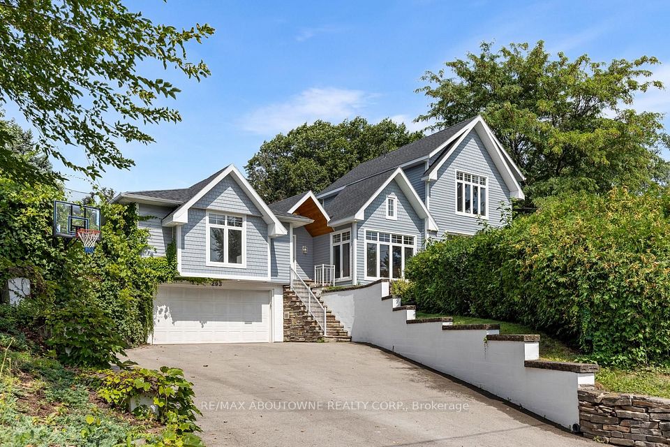 Detached at 293 North Shore Boulevard E, Burlington, ON L7T 1W8, Burlington