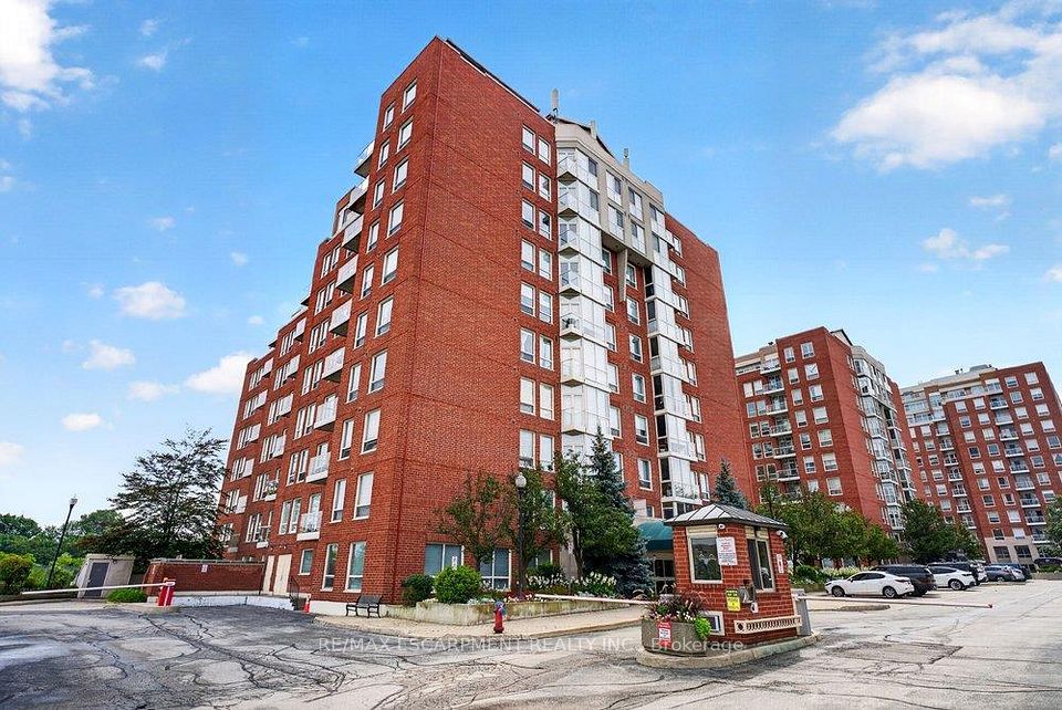Condo Apartment at 60 OLD MILL Road 702, Oakville, ON L6J 7V9, Oakville