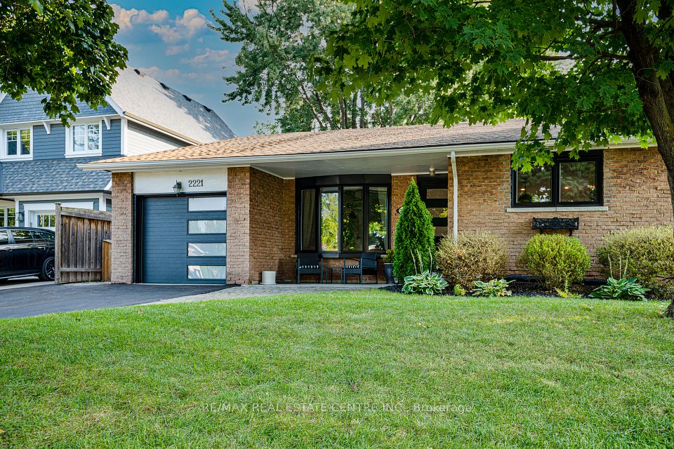 2221 Wyandotte Drive, Oakville, ON L6L 2T4 at 2221 Wyandotte Drive, Oakville, ON L6L 2T4, Oakville, ON, L6L 2T4